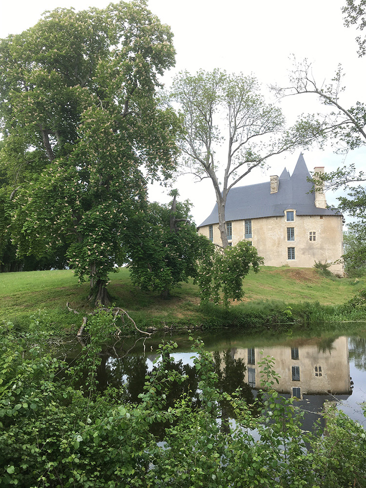 Soutenance de HDR de Ioana Iosa : « L'engouement pour le patrimoine : raisons, formes, imaginaires » Soutenance de HDR de Ioana Iosa : « L'engouement pour le patrimoine : raisons, formes, imaginaires »